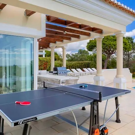 Sleeps 8 Pool Air Con T480073