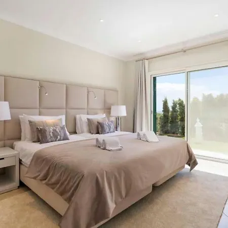 Sleeps 8 Pool Air Con T480073 Vale do Lobo