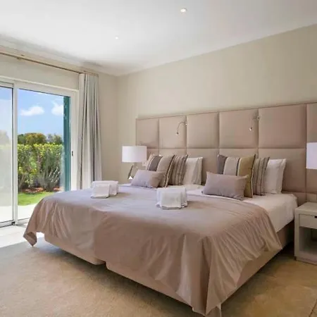 Sleeps 8 Pool Air Con T480073 Villa *